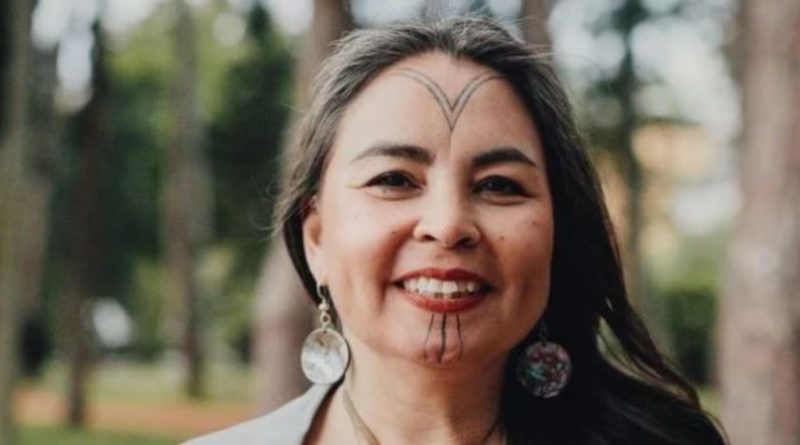 Un portrait d'une femme.