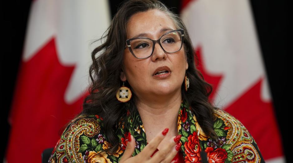 Mandy Gull-Masty en conférence de presse.