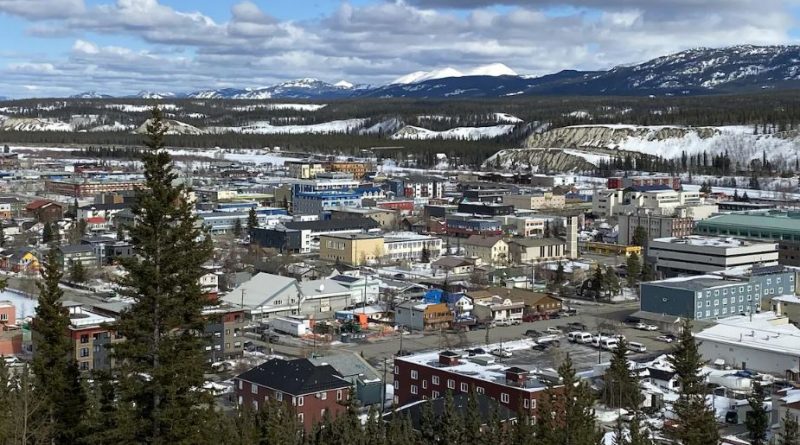 Photo d'ensemble du centre-ville en hiver.
