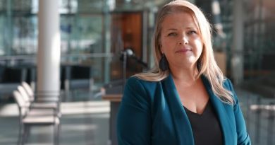 Caitlin Cleveland, ministre de l'Éducation, de la Culture et de la Formation des Territoires du Nord-Ouest.