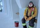 Où en est la construction du château de neige dans le Grand Nord canadien?