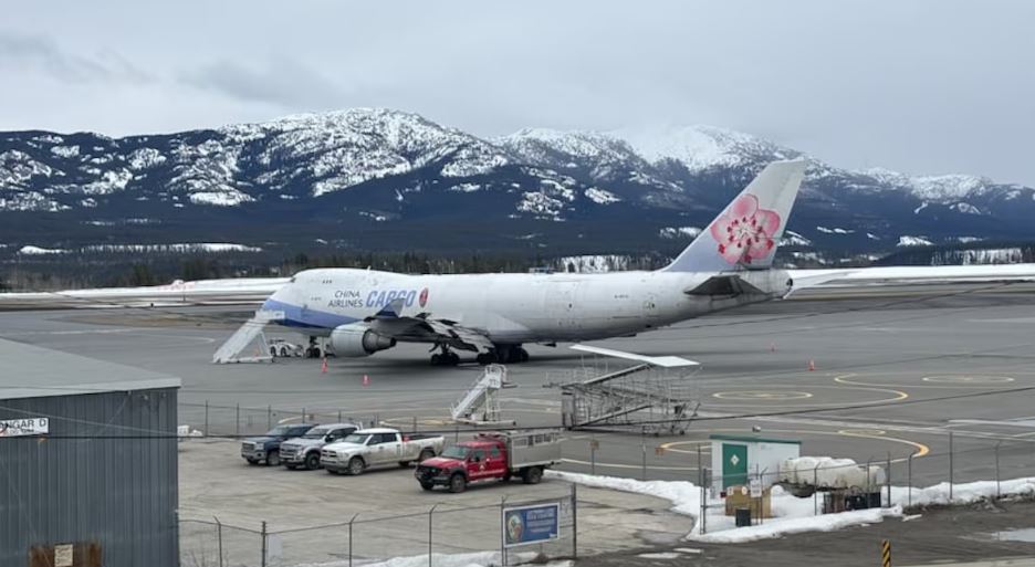 Un avion-cargo de China Airlines sur le tarmac.