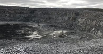 Une mine à ciel ouvert.