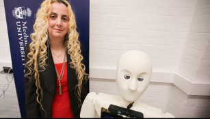 内加特和Casper（Paul Borkwood/CBC）